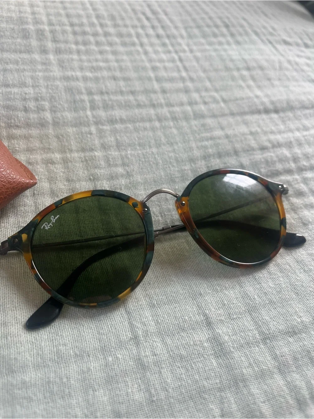 Ray Ban sunglasses with case